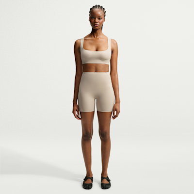 NIKE公式】NikeSKIMS Studio Stretch ウィメンズ 13cm ショートパンツ